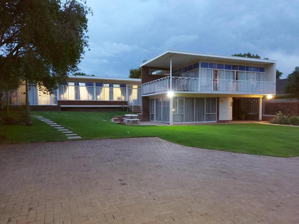 Goedgedacht Guestrooms Потчефструм Екстериор снимка