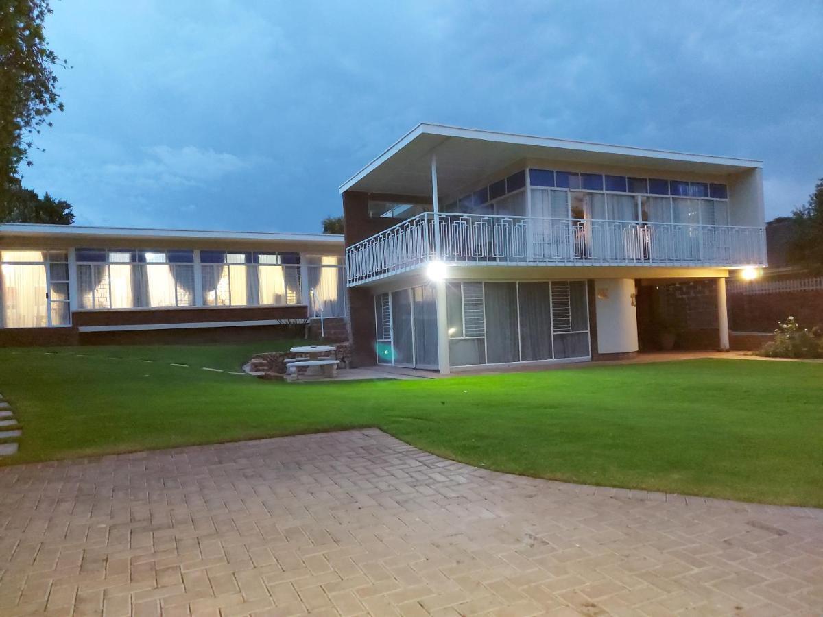 Goedgedacht Guestrooms Потчефструм Екстериор снимка